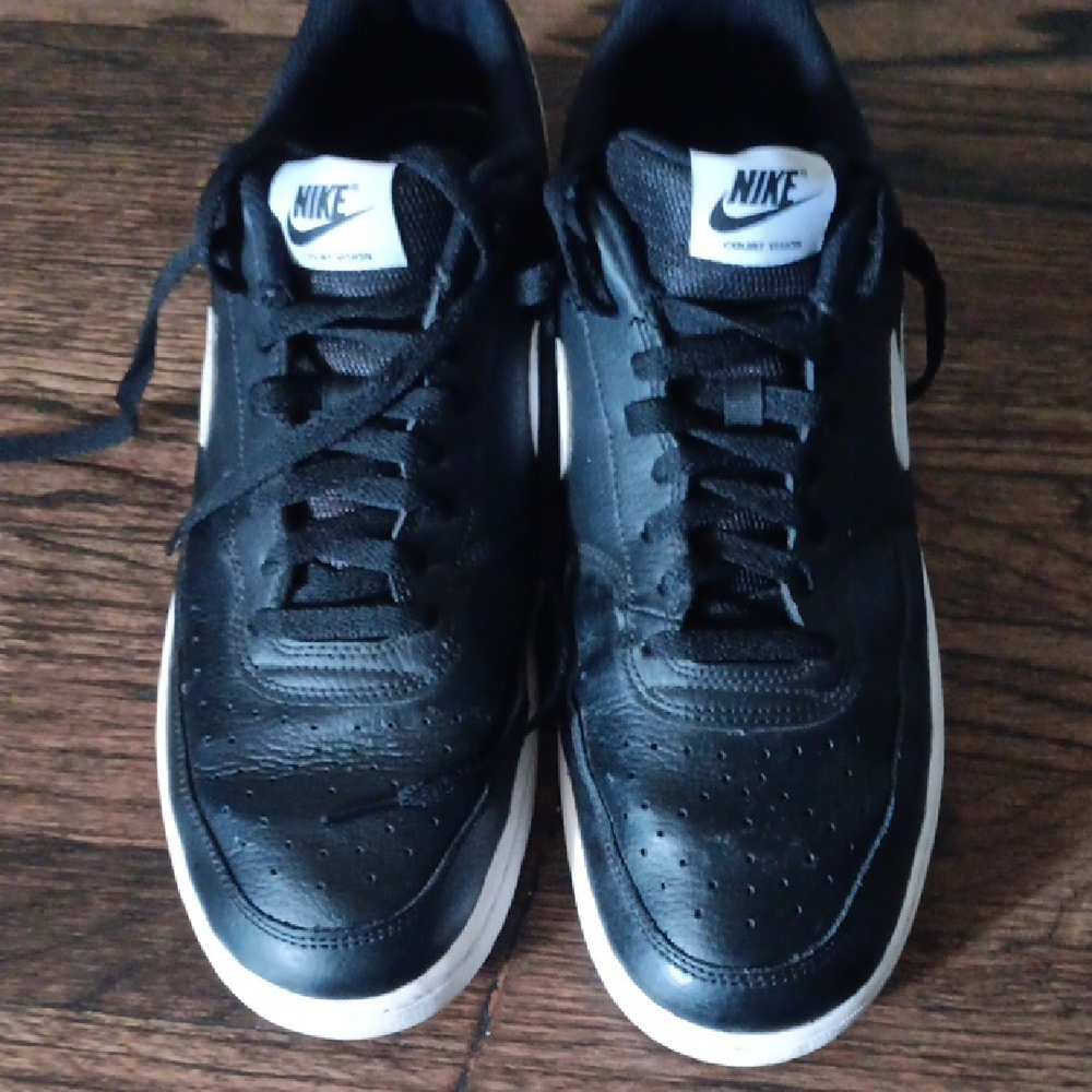 Nike Men's Black and White Sneakers